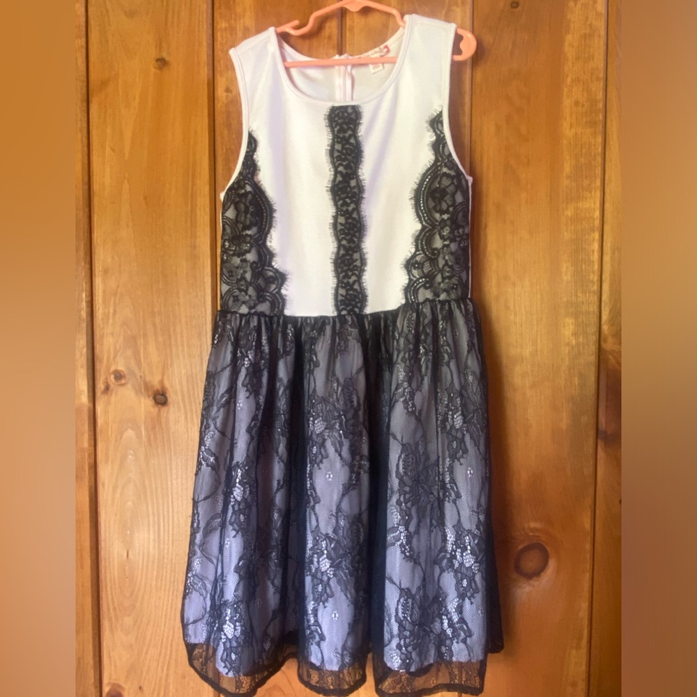 Girls dress
